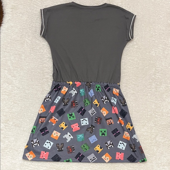Minecraft Girls' Sequins Dress (9/10) - Picture 6 of 10